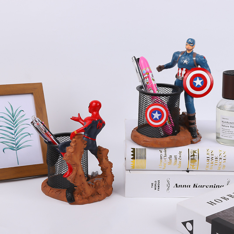 蜘蛛侠美国队长卡通树脂儿童笔筒摆件毕业学生礼物办公室桌面摆饰