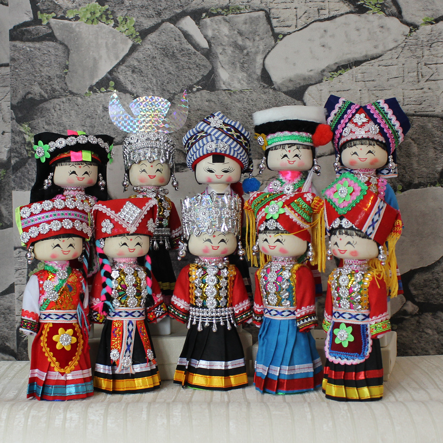 苗族娃娃工艺玩具贵州玩偶摆件壮族品少数木制特色人手工多个民族