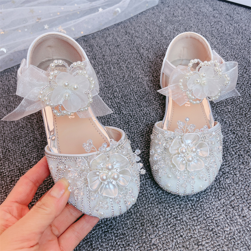 2024新款女童公主凉鞋夏季小女孩软底包头平跟鞋子儿童水晶鞋白色