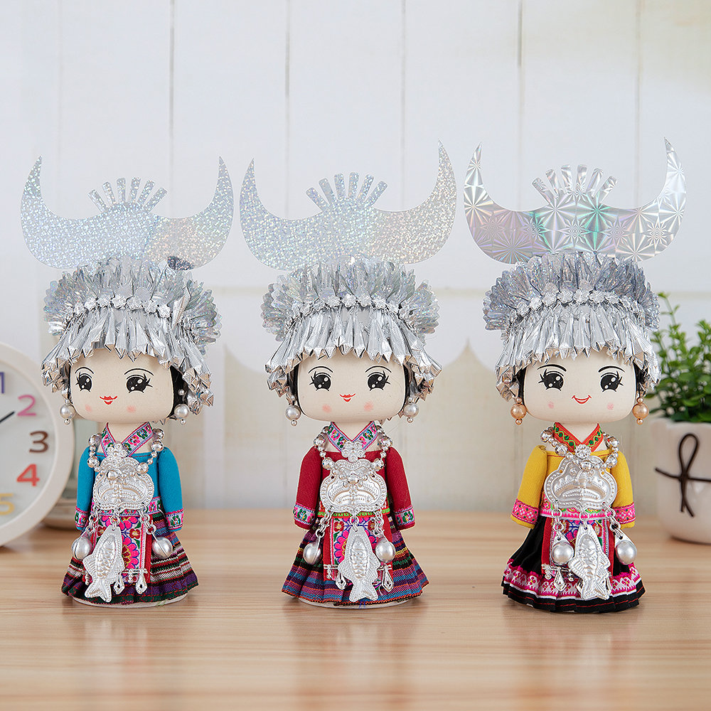 广西贵州云南少数民族苗族特色饰品摆件送礼木偶娃娃纯手工艺品