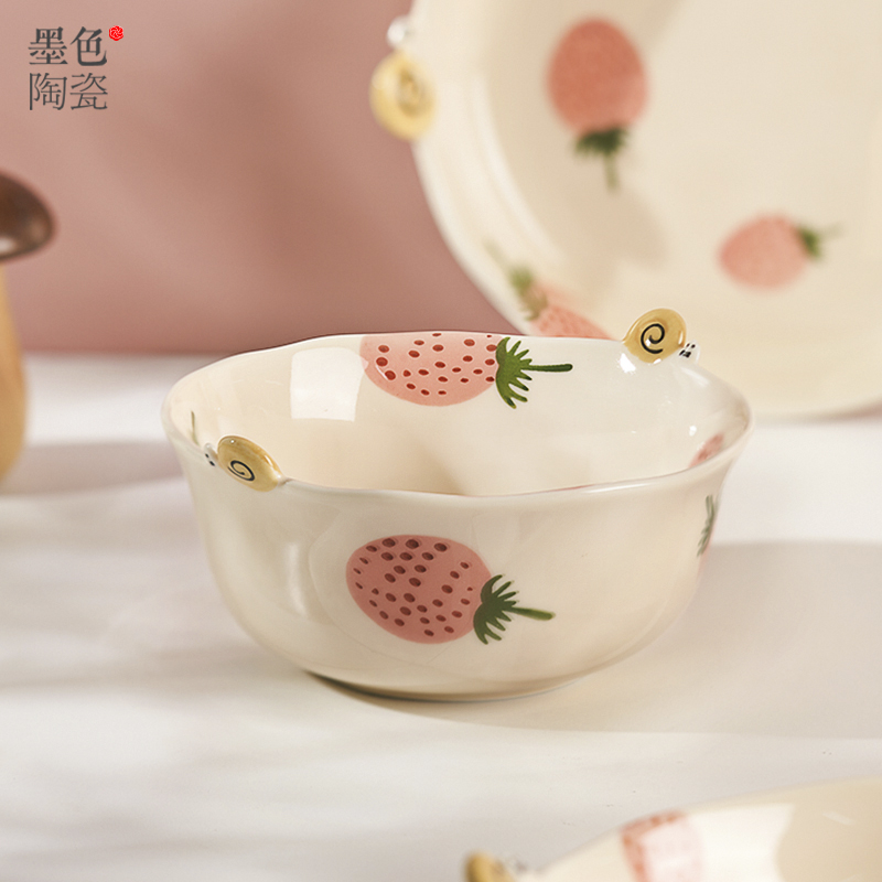 可爱草莓饭碗家用2023新款碗碟套装一人食儿童餐具碗筷陶瓷碗盘子