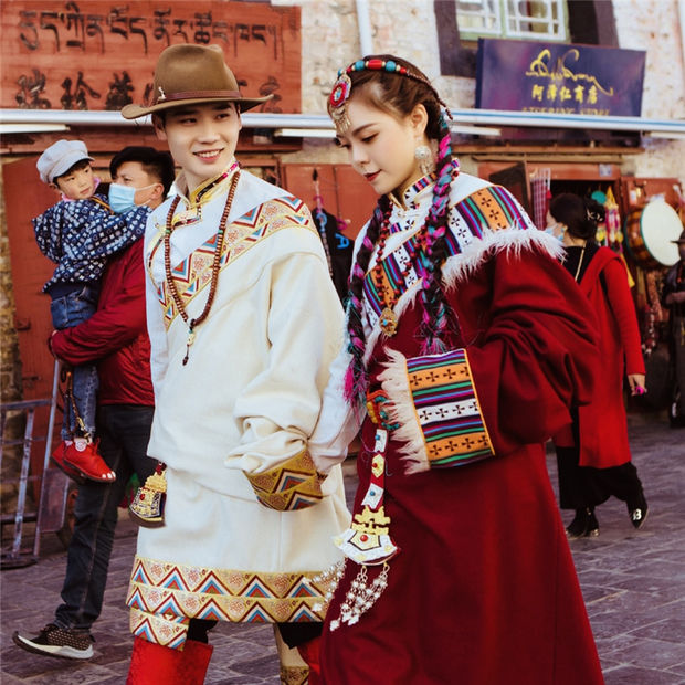 情侣藏袍结婚证演艺臧裙西藏服男女款藏袍藏装藏服男女长裙民族风