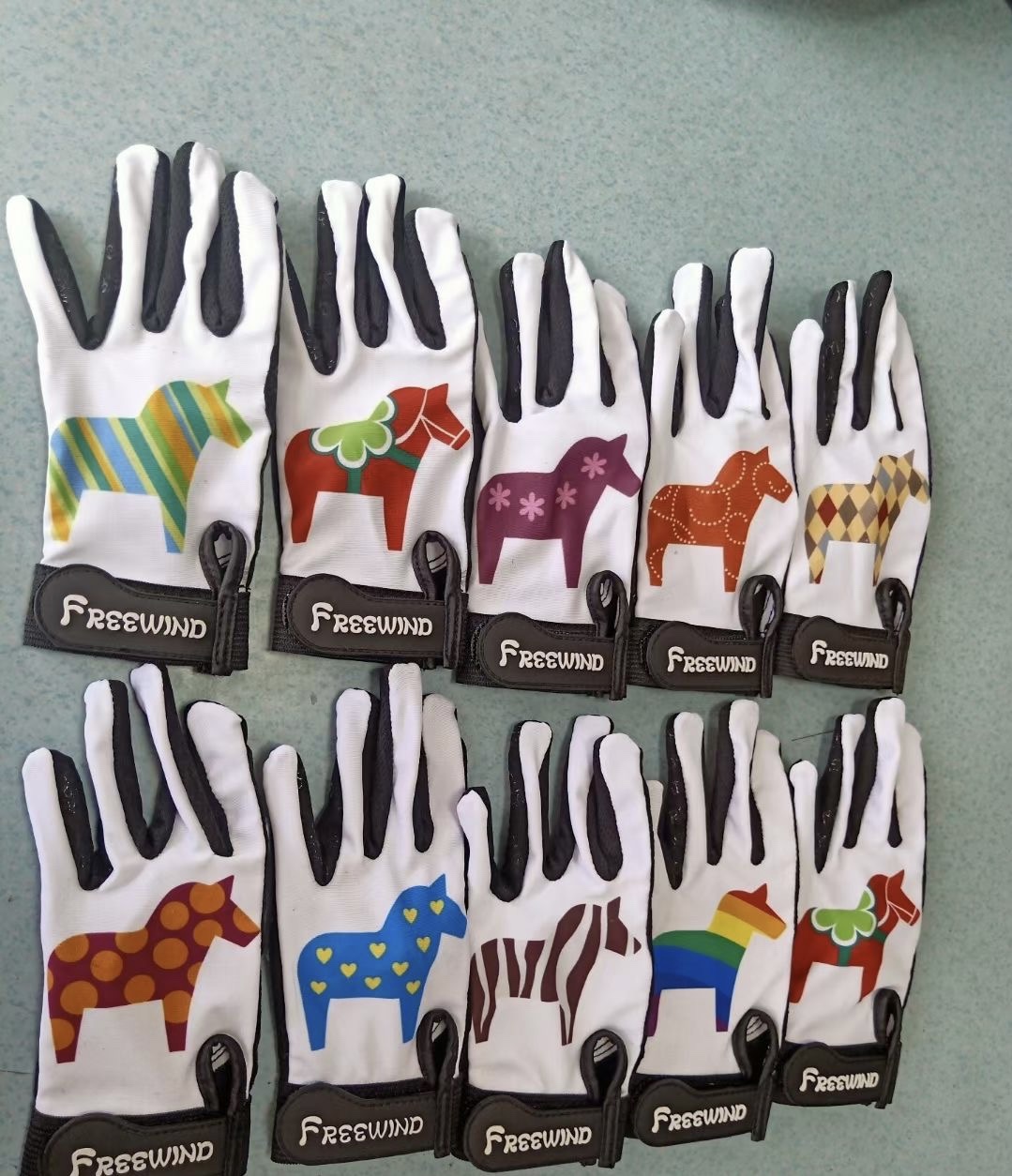 全新儿童马术手套 四季男女儿童大人手套，多个颜色，多个型号