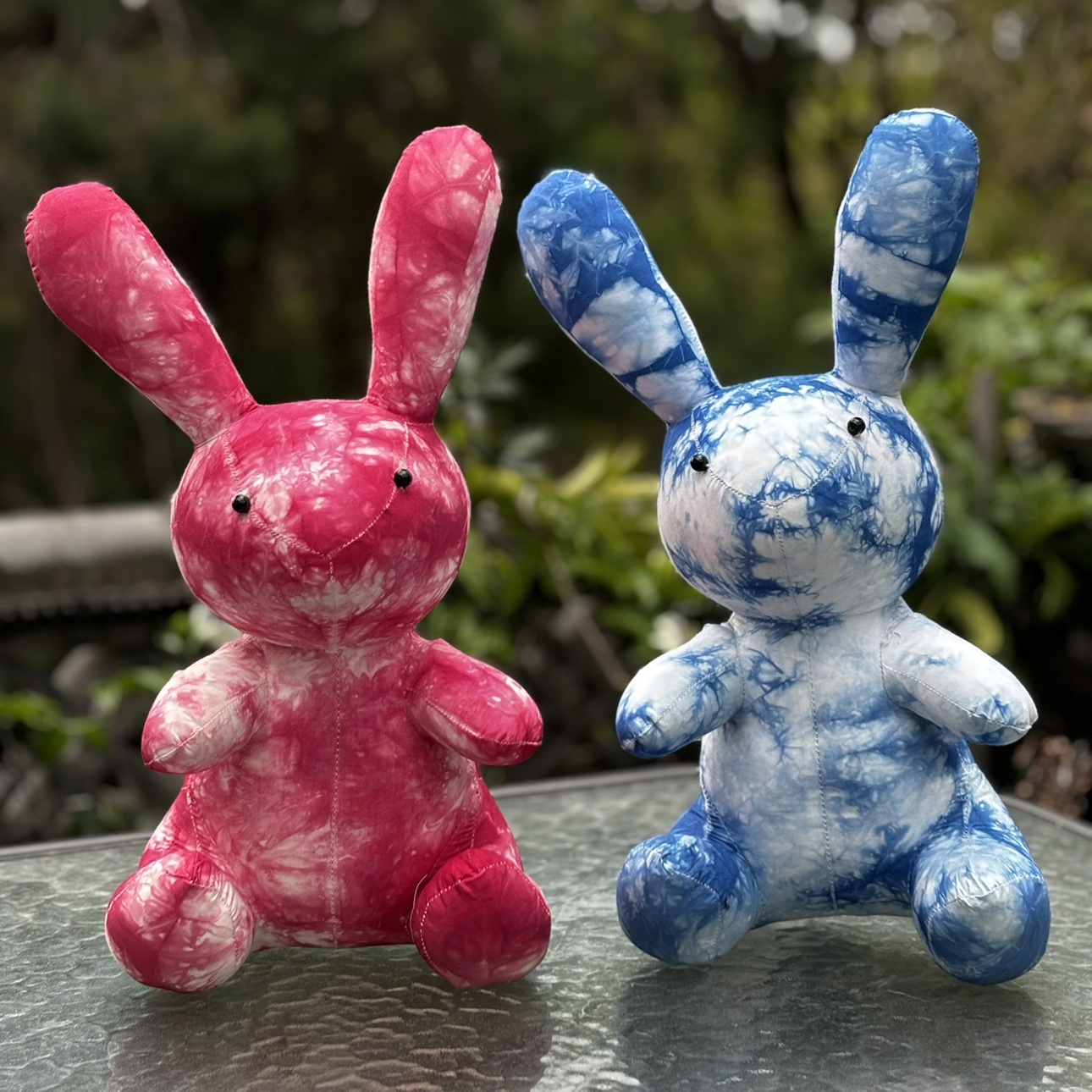 板蓝根植物染兔子摆件云南白族特色扎染布艺玩具兔
