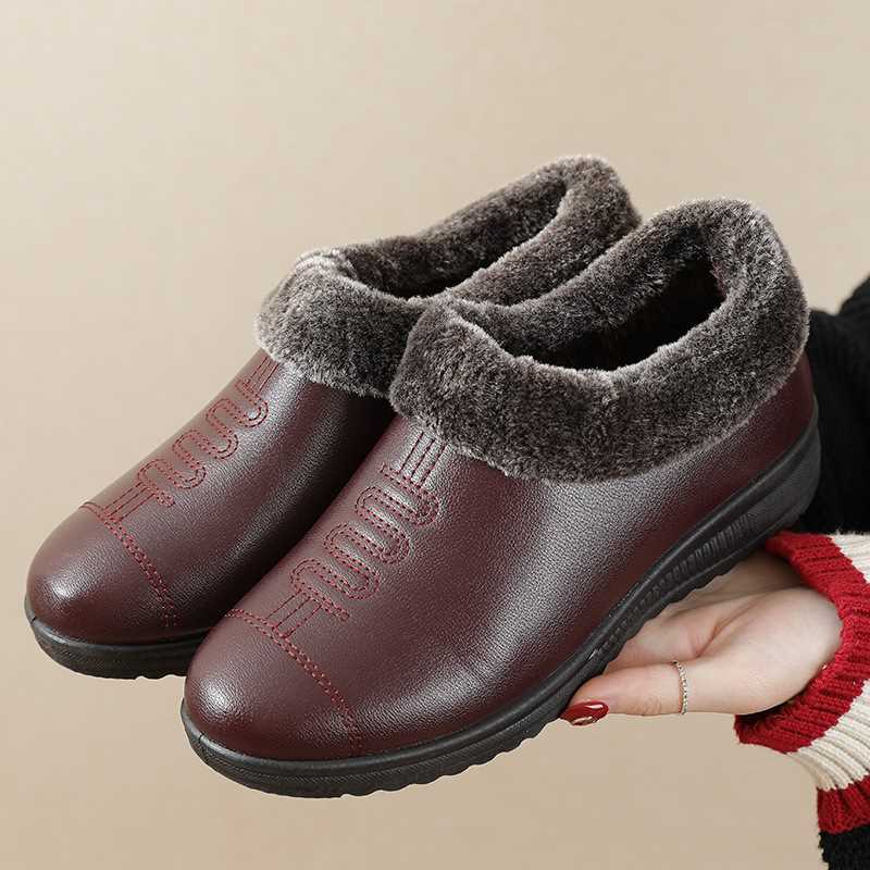 新款老北京棉鞋女秋冬季加绒防滑保暖中老年皮鞋防滑软底老人妈妈