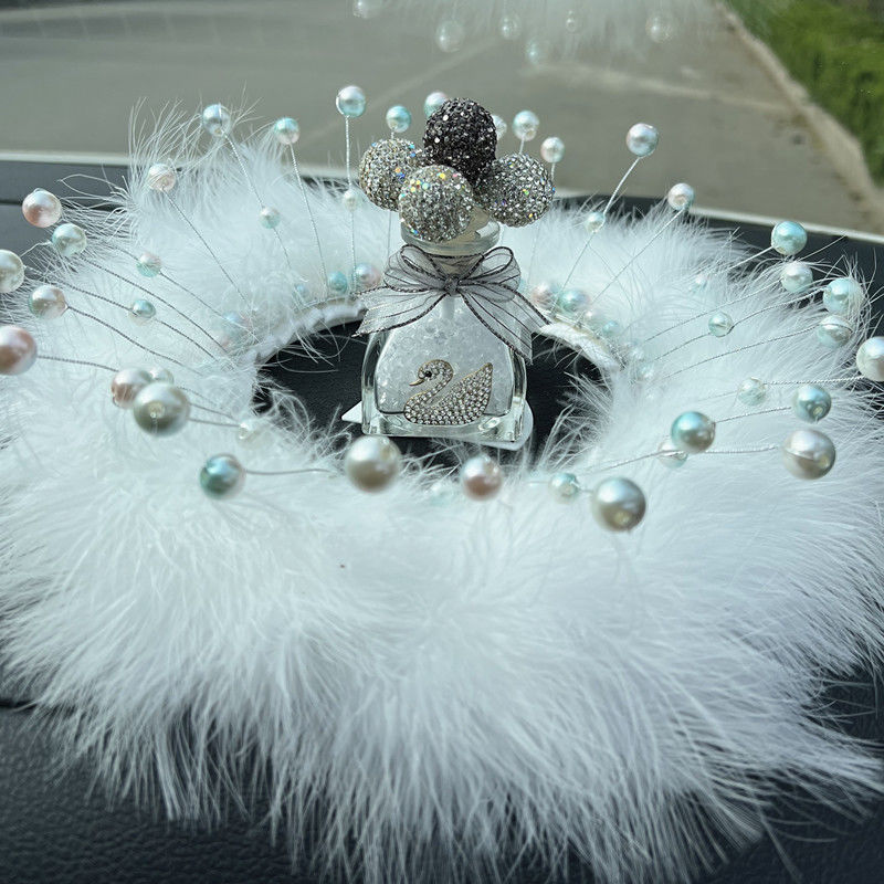 可爱镶钻气球瓶车载摆件漂亮羽毛摆件个性创意高档女神款车内装饰