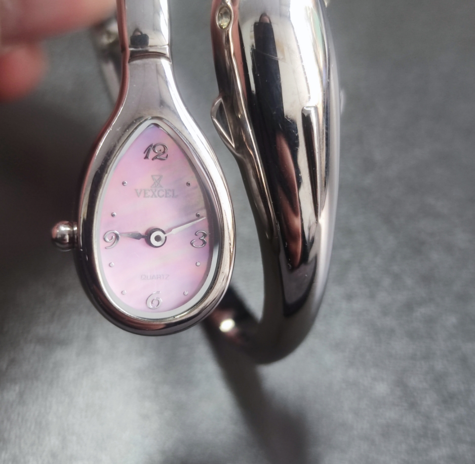 VEXCEL小性小海豚女性时尚腕表VINTAGE石英手镯款手表