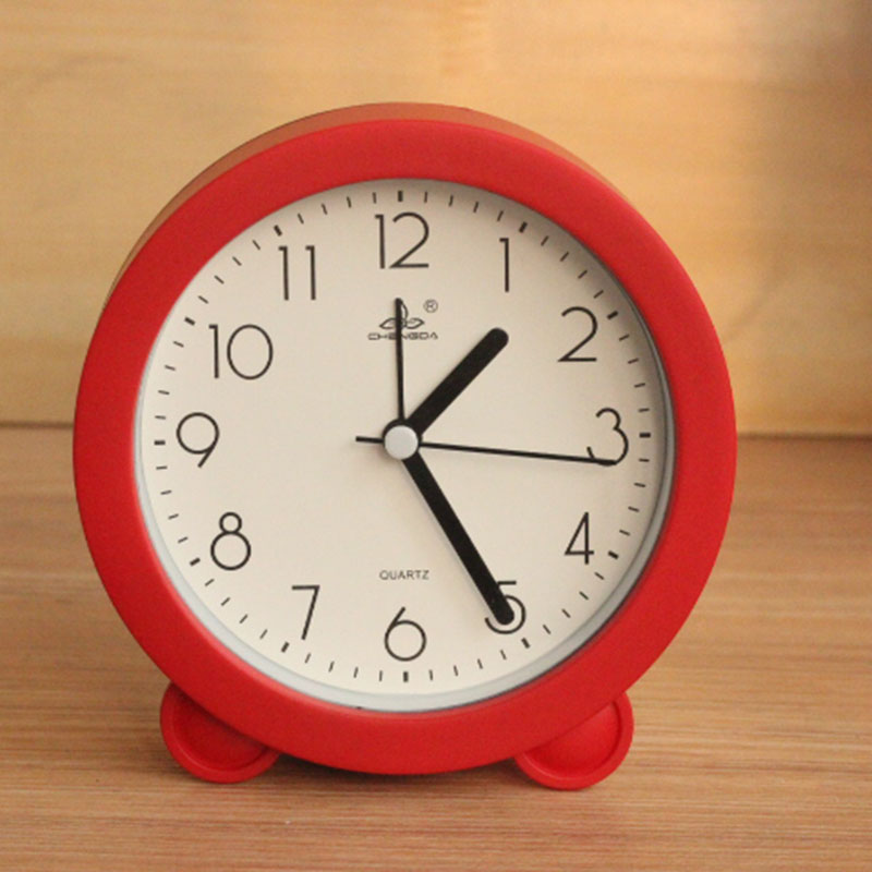 简约闹钟老人专用时钟摆台式钟表跳秒家用办公桌钟表小型桌面闹表