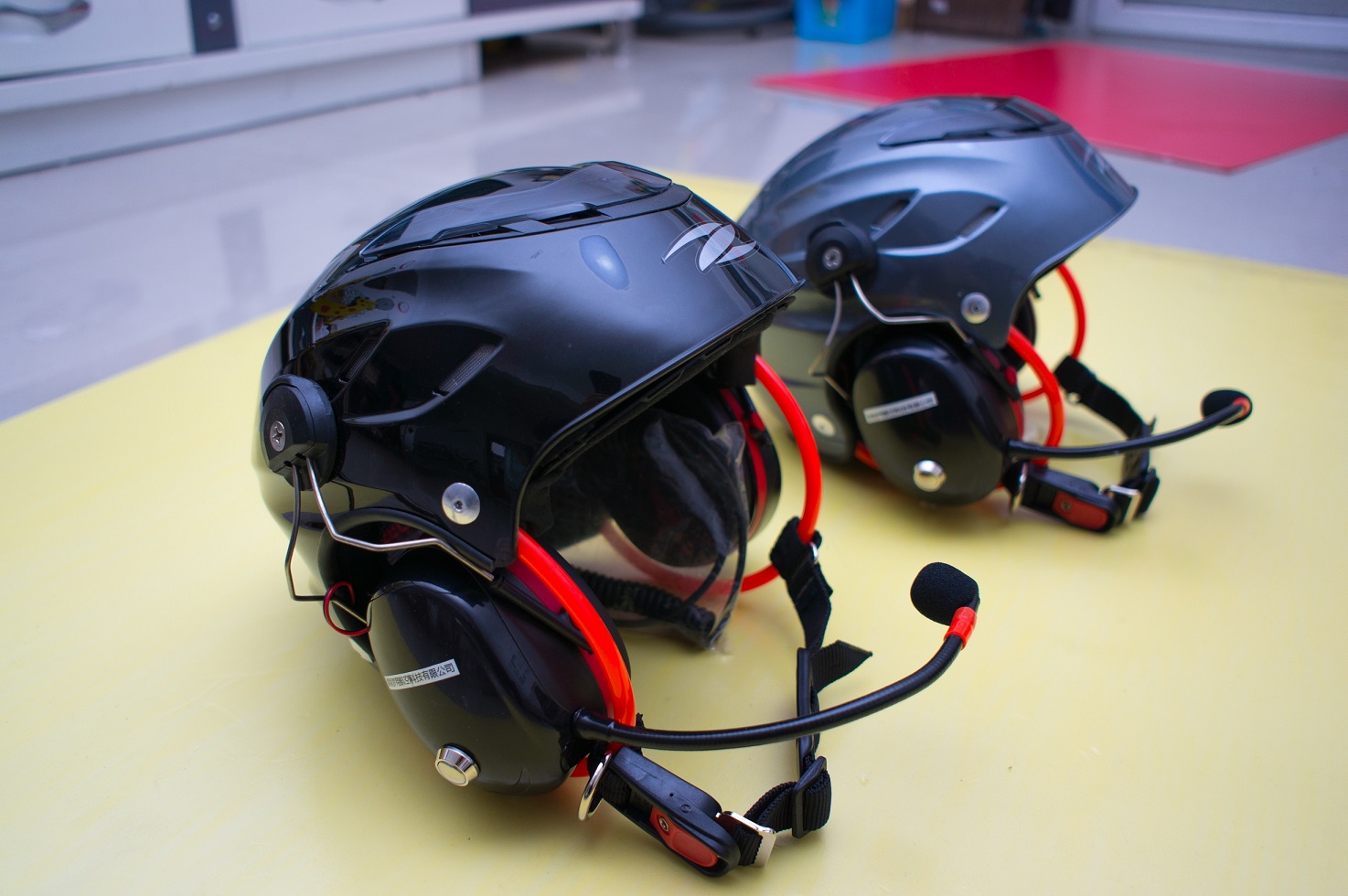 梦翔01定制版本 滑翔伞/动力伞/三角翼 对讲 通讯 头盔 定向麦克